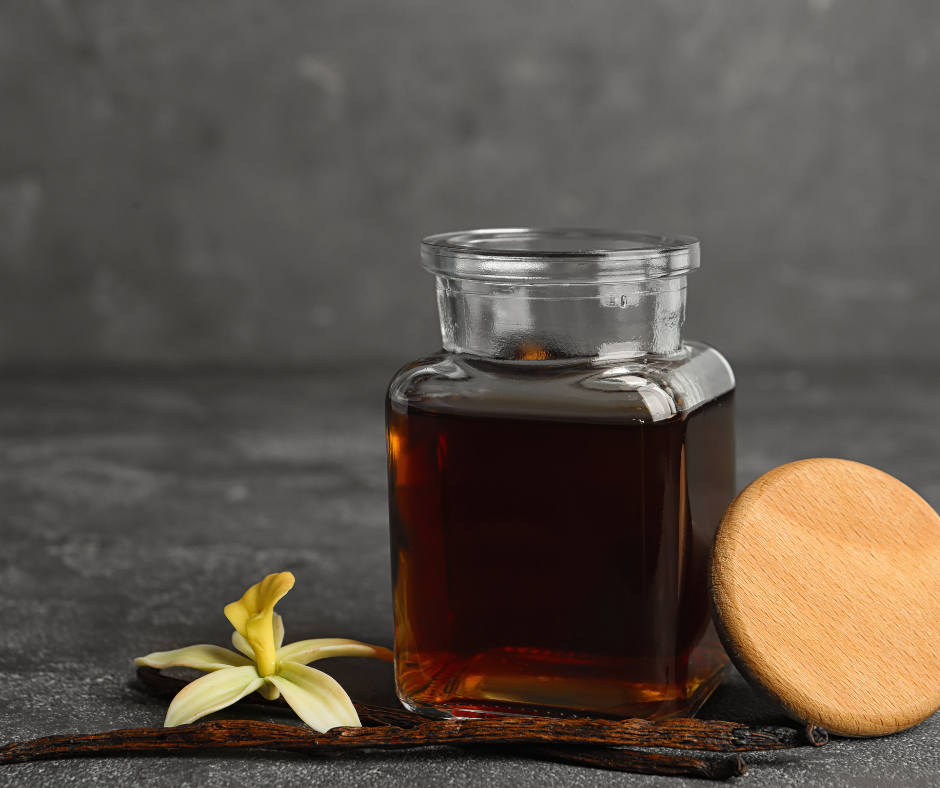 A healthy homemade syrup can be made using natural sweeteners like honey, maple syrup, or agave nectar, which offer more nutrients and fewer refined sugars compared to traditional syrups. 