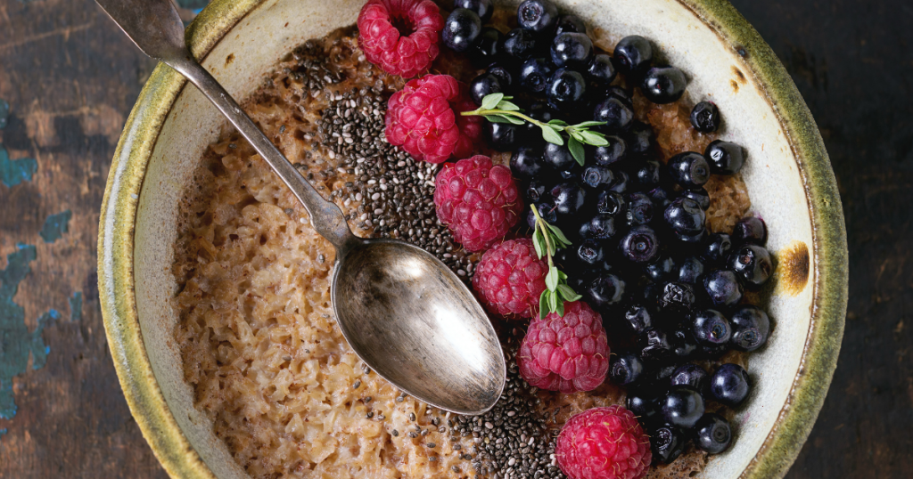 Start your day with this delicious and nutritious protein oatmeal breakfast bowl, perfect for keeping you fueled and ready to tackle your day! 