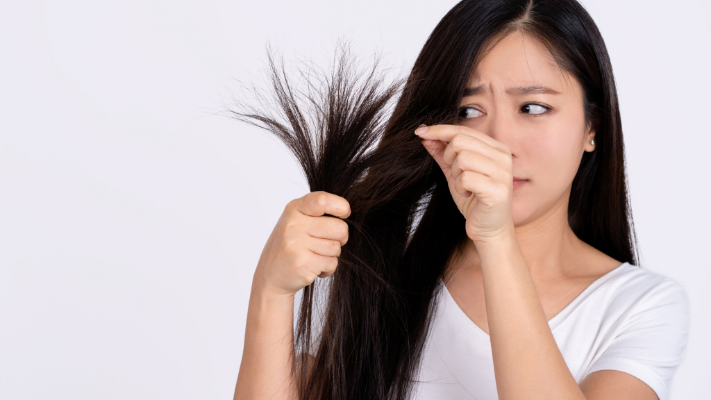 Nutrient shortfalls can show up in many ways, often as vague signs you might not connect to nutrition. For example, you might notice a lack of energy, find it tough to focus, or your hair and nails might seem more brittle than usual. You could experience changes in your skin, mood shifts, or an overall feeling of “not quite right.” These signs don’t point to a specific nutrient, but they might be gentle nudges from your body that it’s time to look more closely at your diet